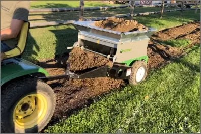 Garden-Spreader-65PT-Earth-Turf